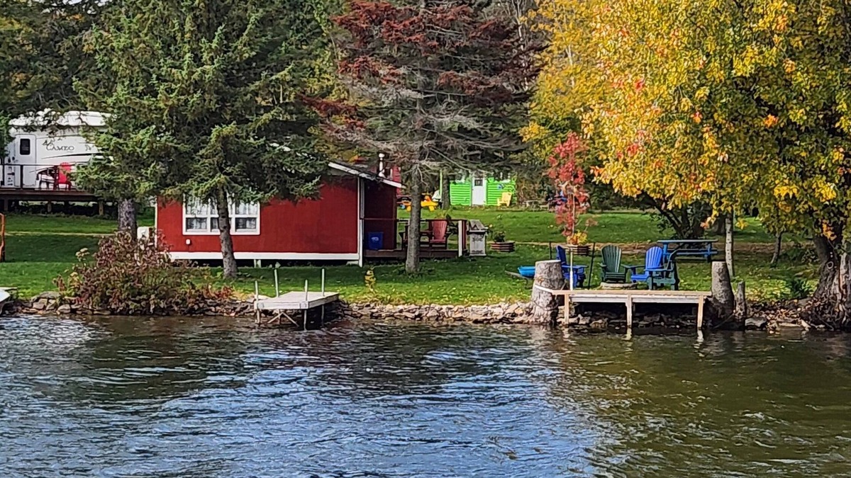 Hastings Cottage | Water Front 2 Bedroom Cottage 9