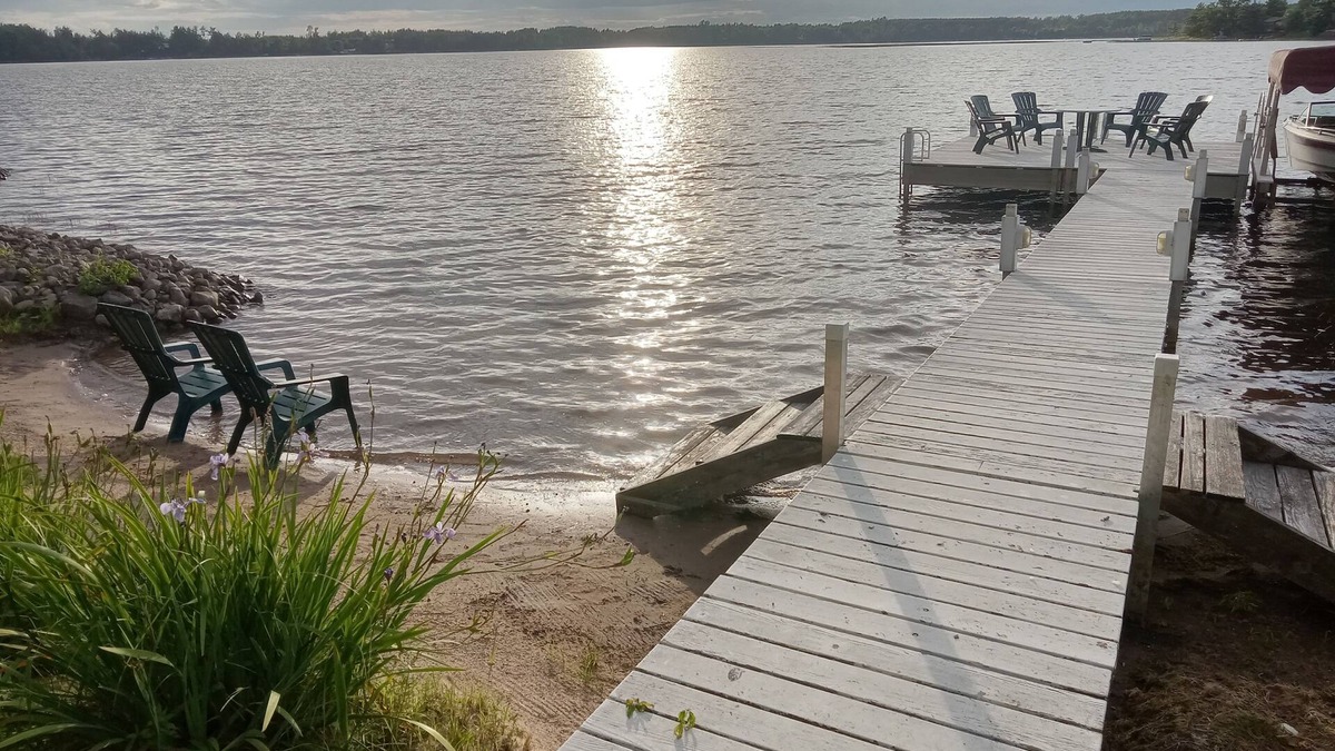Markville Cabin | Water front cabin with sandy beach, sandy swim area. No stairs to lake.