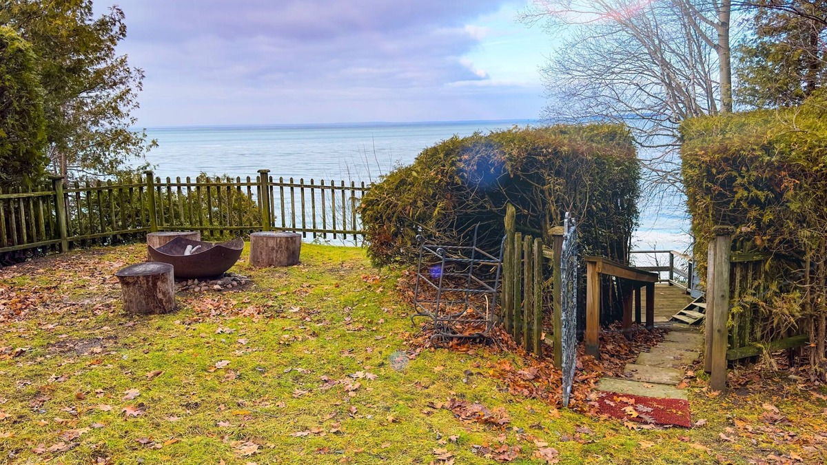 Brock Cottage | Water front cottage