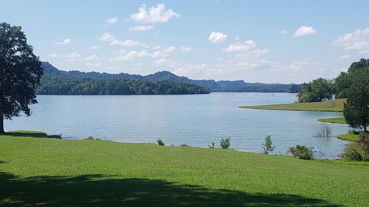 Vonore Cottage | Water front cottage w/water access, firepit & great sunsets.