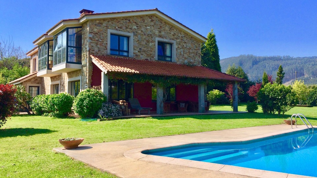 Mera de arriba Villa | WATER FRONT SECRET GARDEN