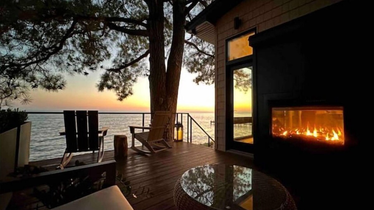 Leonardtown House | Water's Edge Cottage - Luxury Retreat - 180 Degree Potomac Views