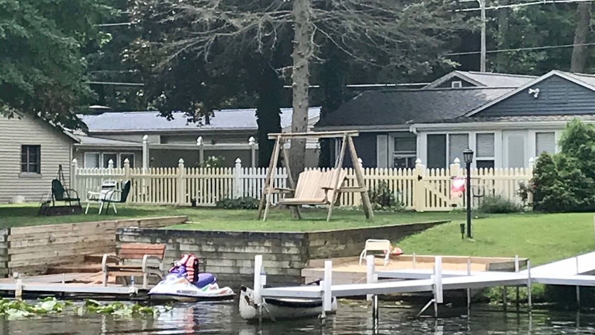 Kendall House | Water’s Edge Cottage