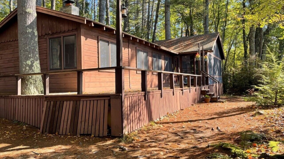 Center Harbor Cottage | Water's Edge Two Bedroom Cottage