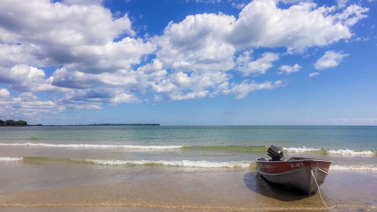 Carrying Place Cottage | Water's Edge: Your Gateway to Prince Edward County