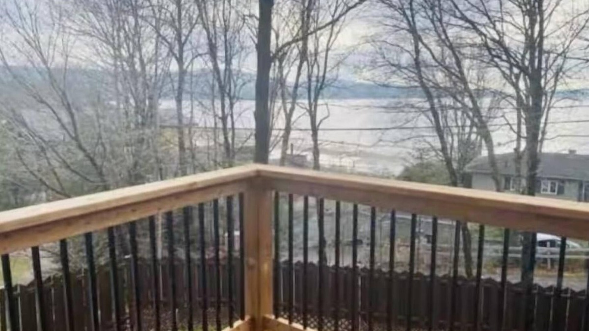 Lac-Saint-Joseph House | Water view charming lake house!nThe perfect cozy gateway in nature!