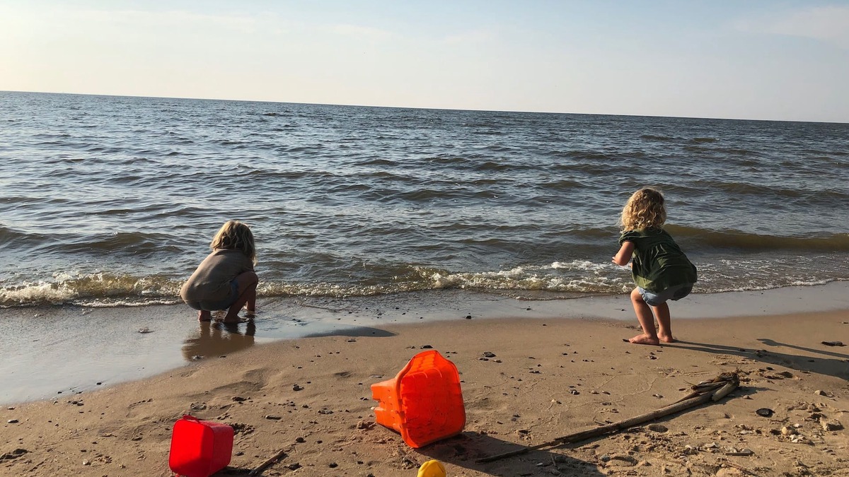 Dyckesville Cottage | Water View Cottage on Lake Michigan (Bay-side)