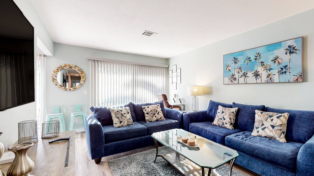 Indian Trails House | Water-view dog-friendly home with outdoor space & entertainment options