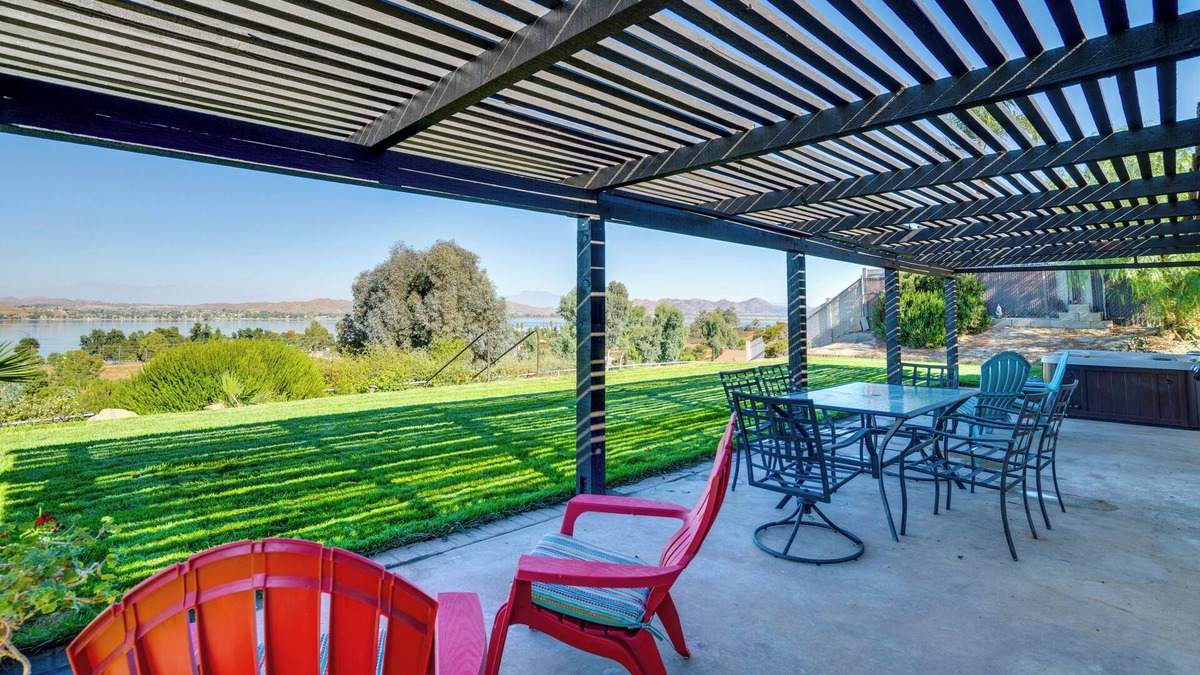 Lake Elsinore House | Water-View Home w/Hot Tub in Lake Elsinore!
