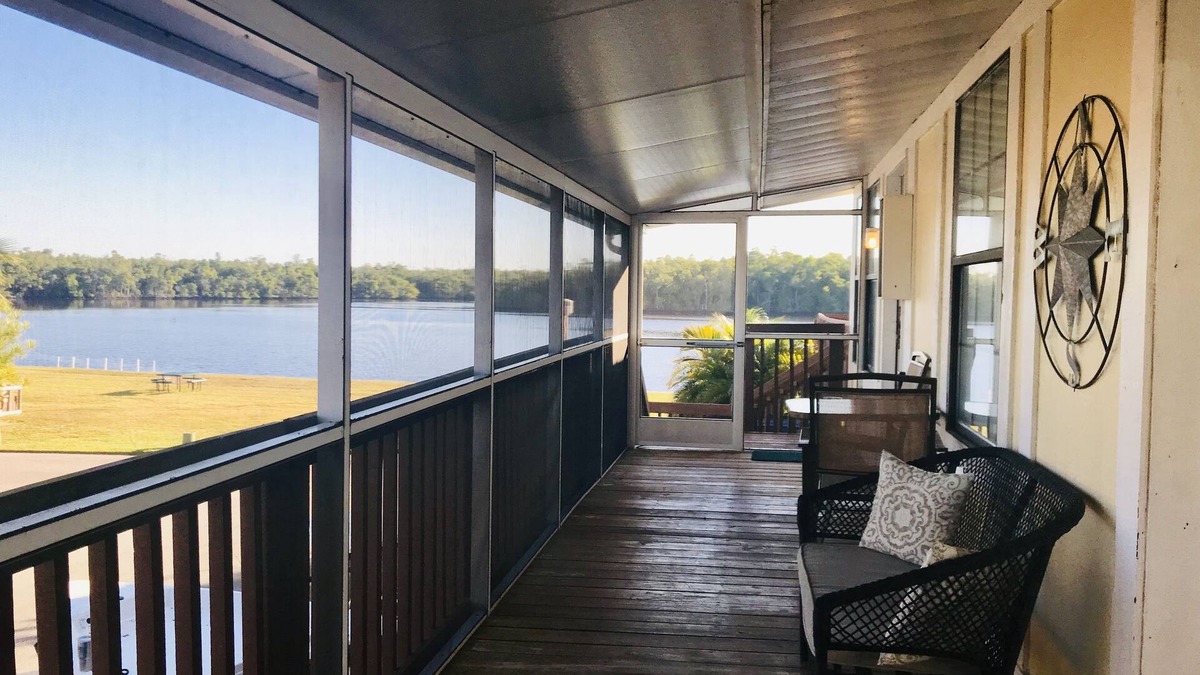 Everglades City Villa | Water View Villa with use of boat ramp-monthly rate discount