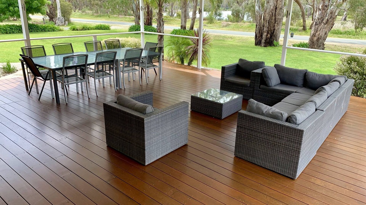 Torrumbarry House | Water views and Murray River access direct from the lagoon