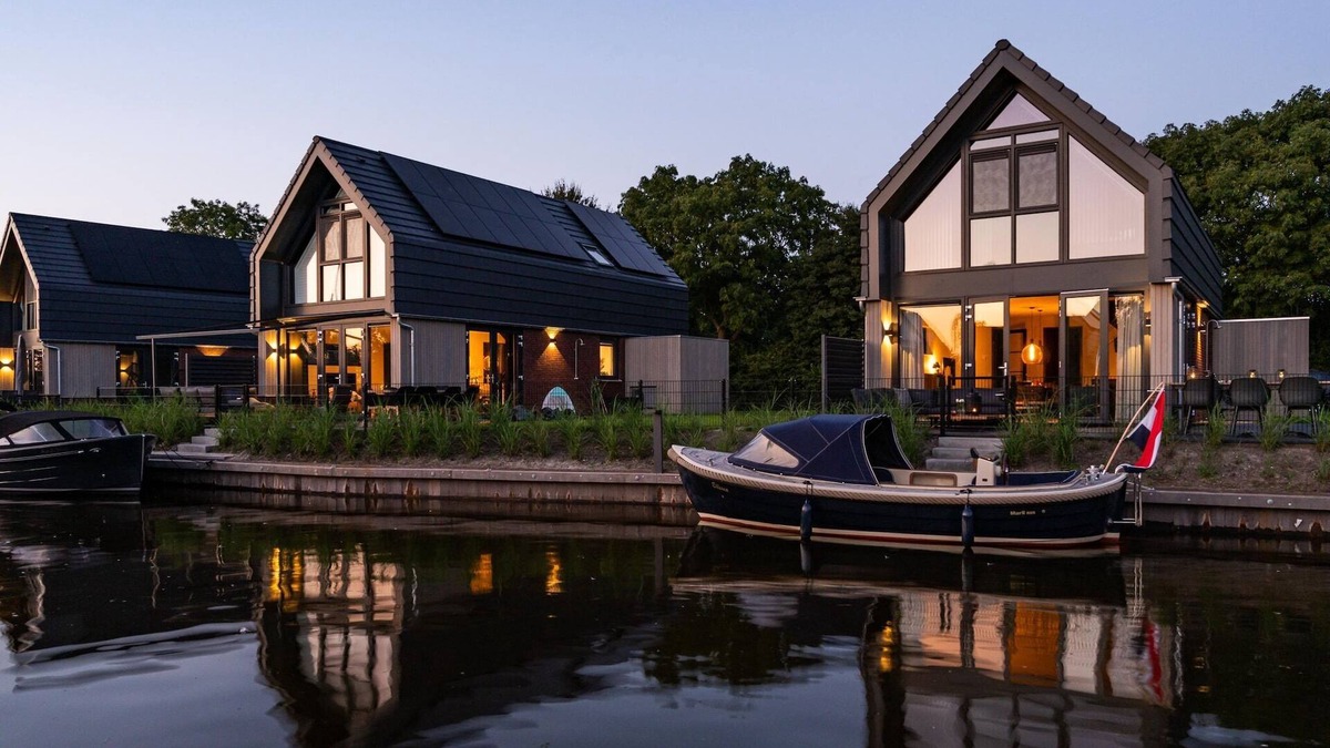 Balk House | Water Villa in Balk with Private Jetty