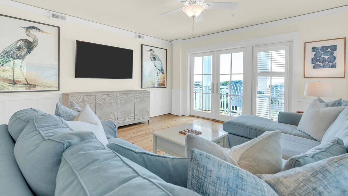 Gulf District Condo | WaterColor Beachside #4- 3 BR, WaterColor Beach Club, Golf Cart, Gulf Front, 2 min to Seaside