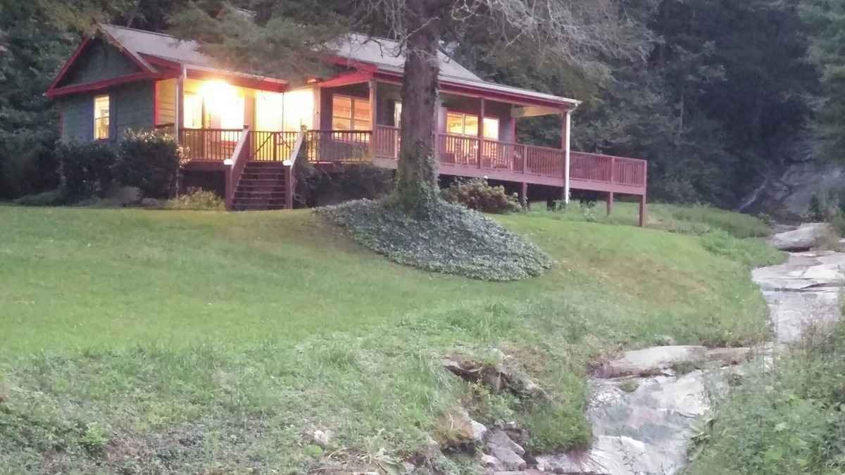 Hendersonville Cabin | Waterfall Cabin, Hot Tub, WiFi, Fireplace & Fire Pit, Fenced Yard, Pets ok.