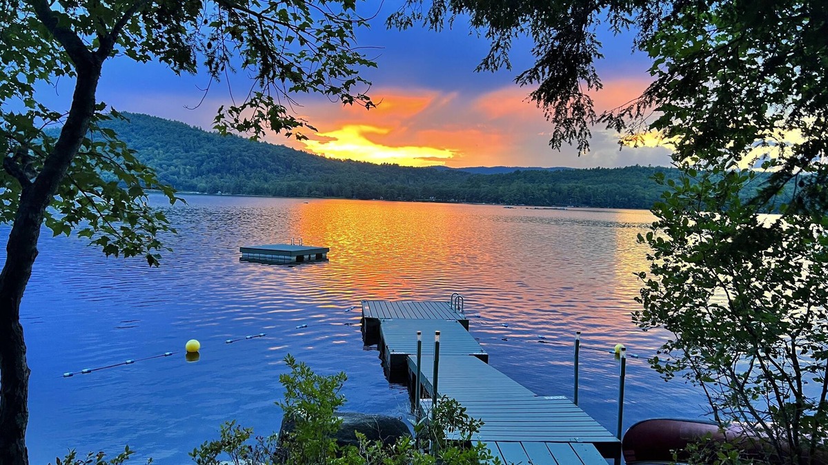 Waterford House | Waterford Lakefront Home on Keoka Lake, 4BD/3BA w/pool table