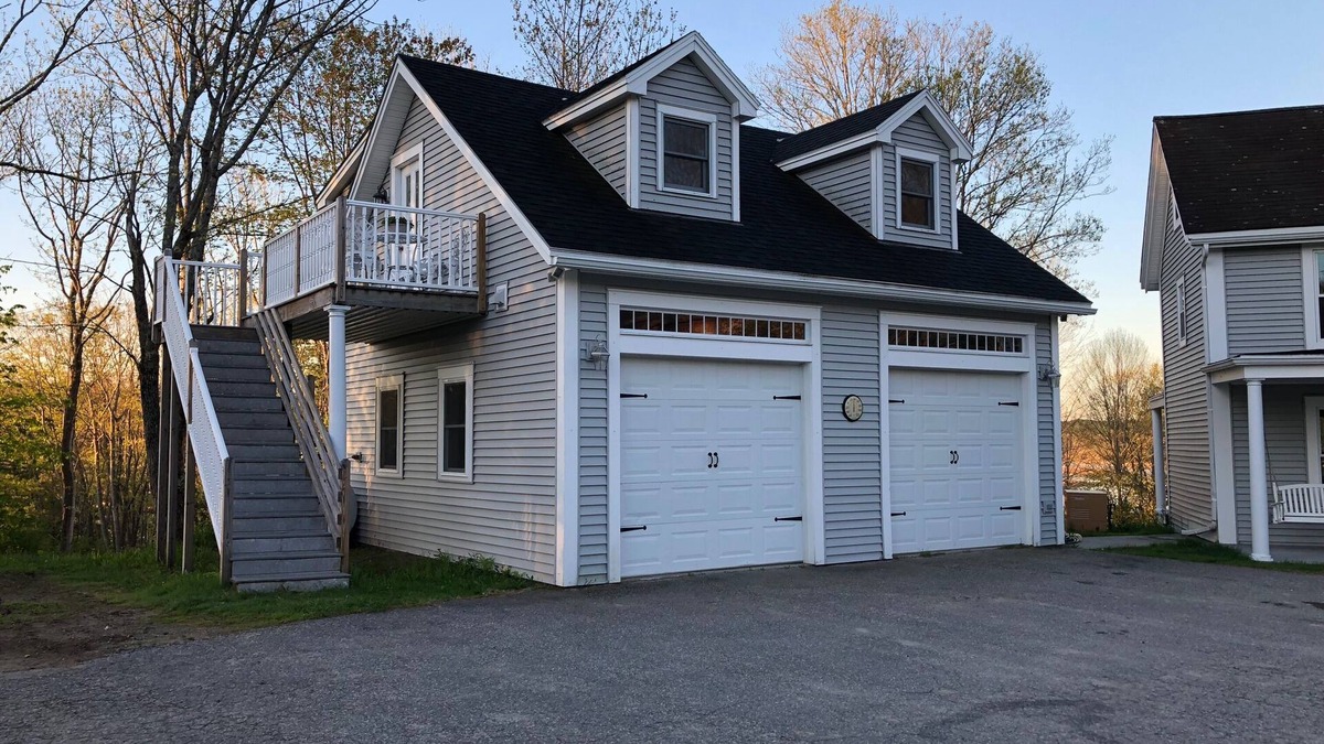 Bath House | Waterfront 1 bedroom guest house with full bathroom/laundry and full kitchen.