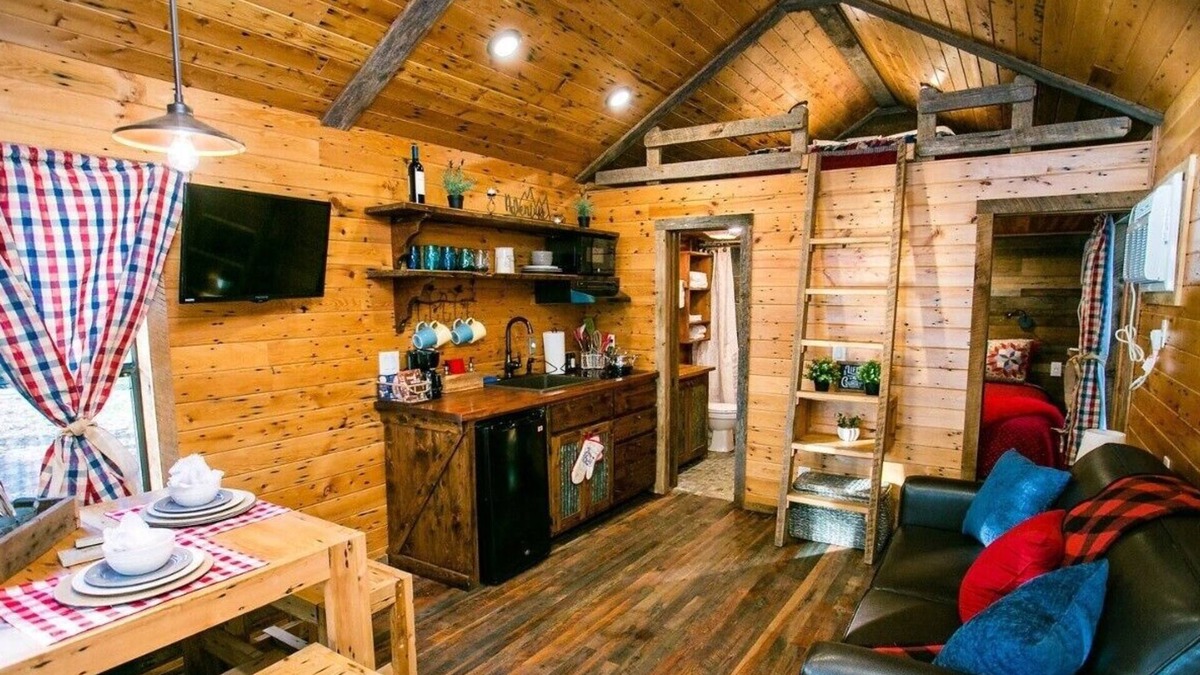 Steele Creek Cabin | Waterfront, 100 Year-Old wood Cabin - #16