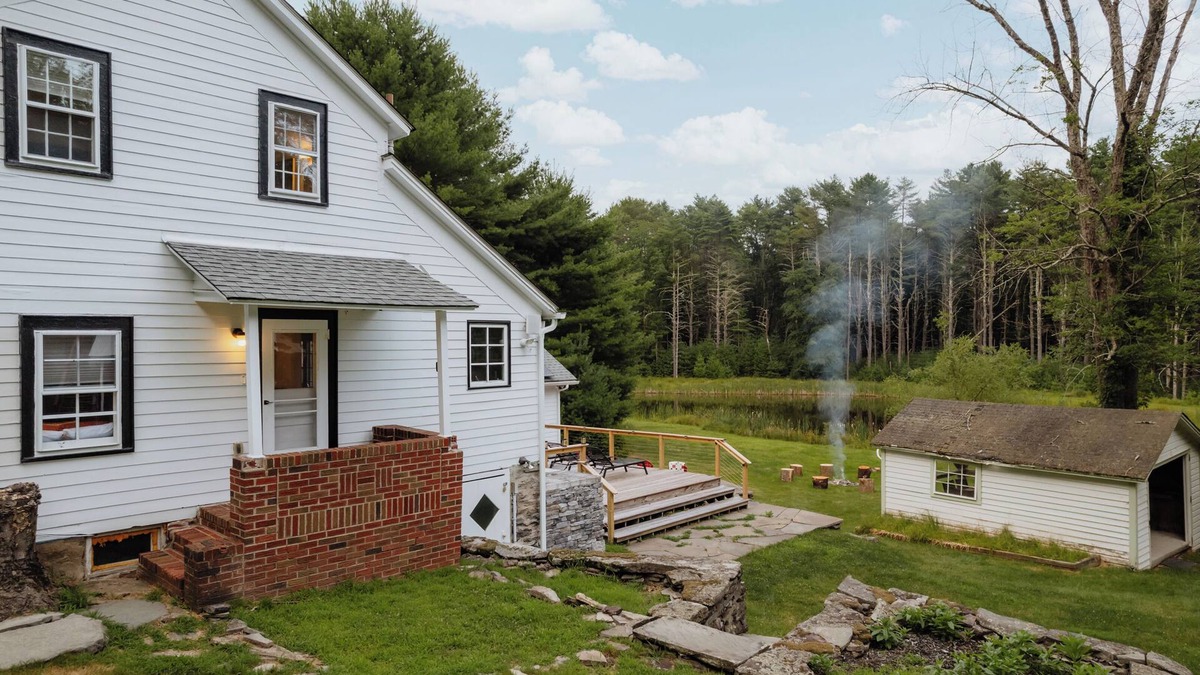 Eldred Cabin | Waterfront 1900s · Hot Tub · Eldred Homestead