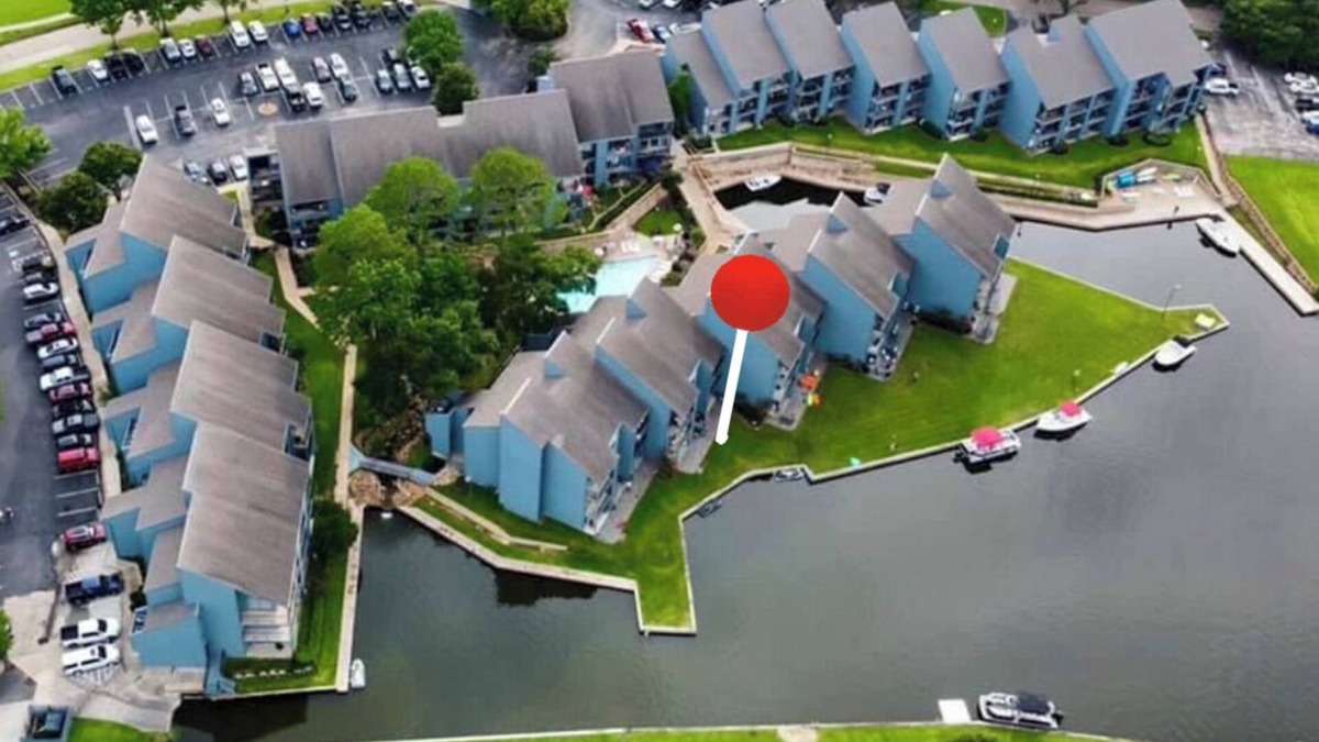 Walden on Lake Conroe Condo | Waterfront - 1st Floor! Beautifully Decorated 2 Bedroom/2Bath - Sleeps 6/8