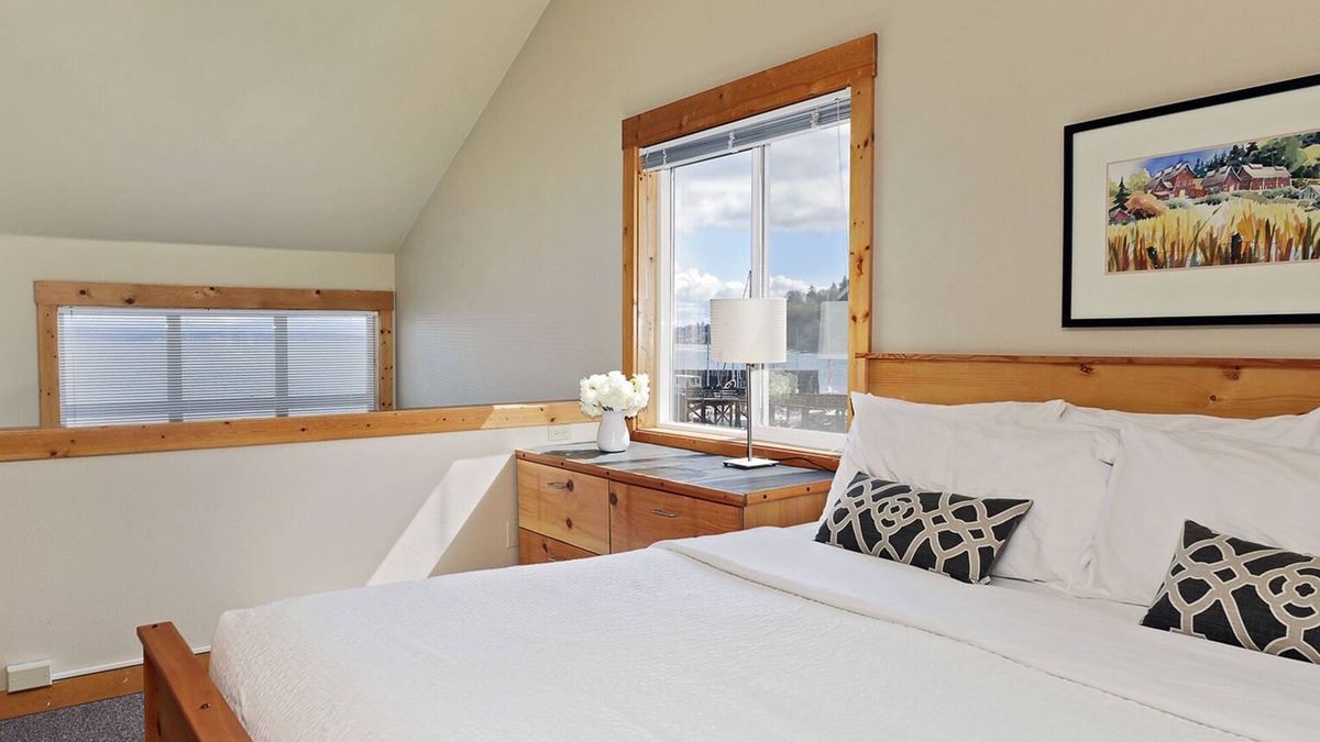 Langley Condo | Waterfront 2 bedroom condo - private deck offering spectacular views