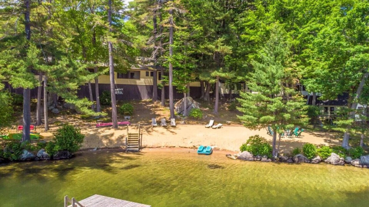 Holderness House | Waterfront 2 bedroom on Squam (Suite 12)