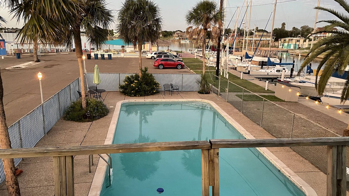 Ingleside on the Bay Condo | Waterfront 2 bedroom condo with pool, boat ramp and slips