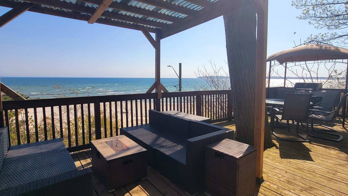 Crystal Beach House | Waterfront 2BR Loft w/Sunset View!