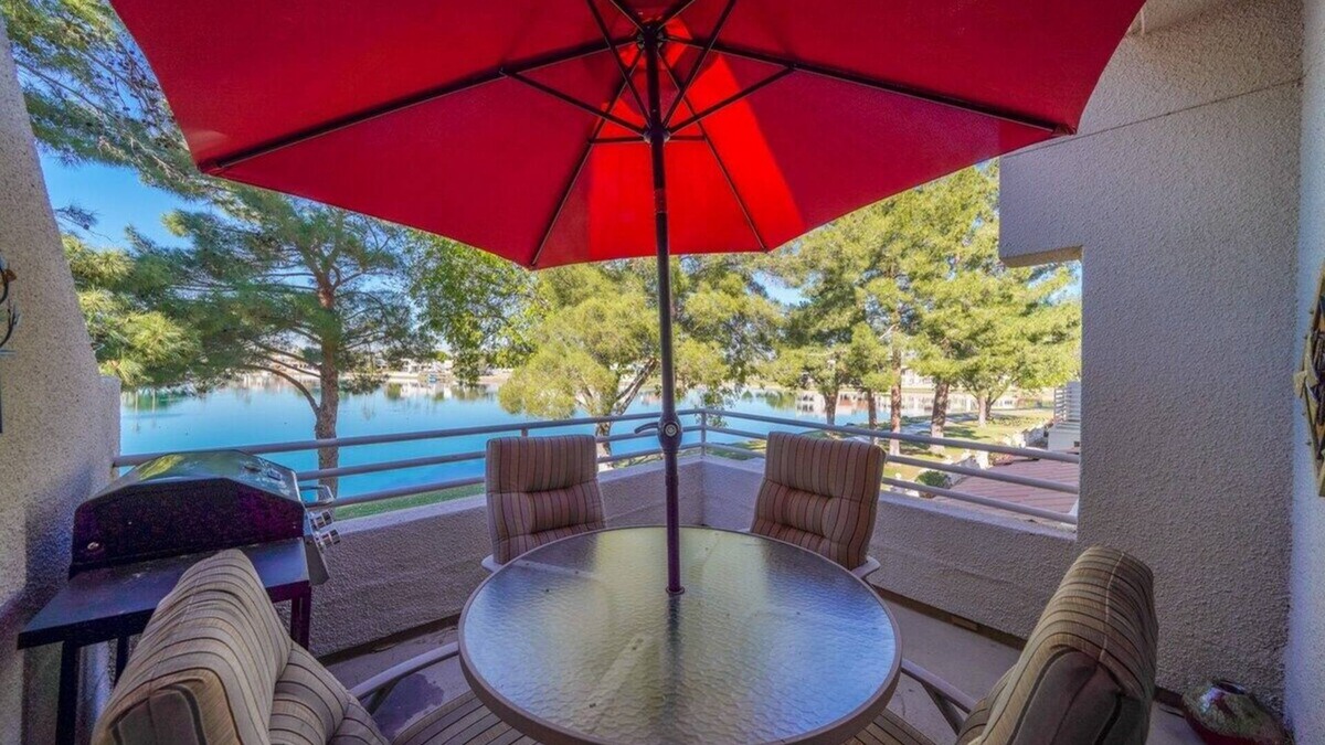 McCormick Ranch Condo | Waterfront 2nd Floor 2, 3 Bedroom- Fireworks, Private Gated.
