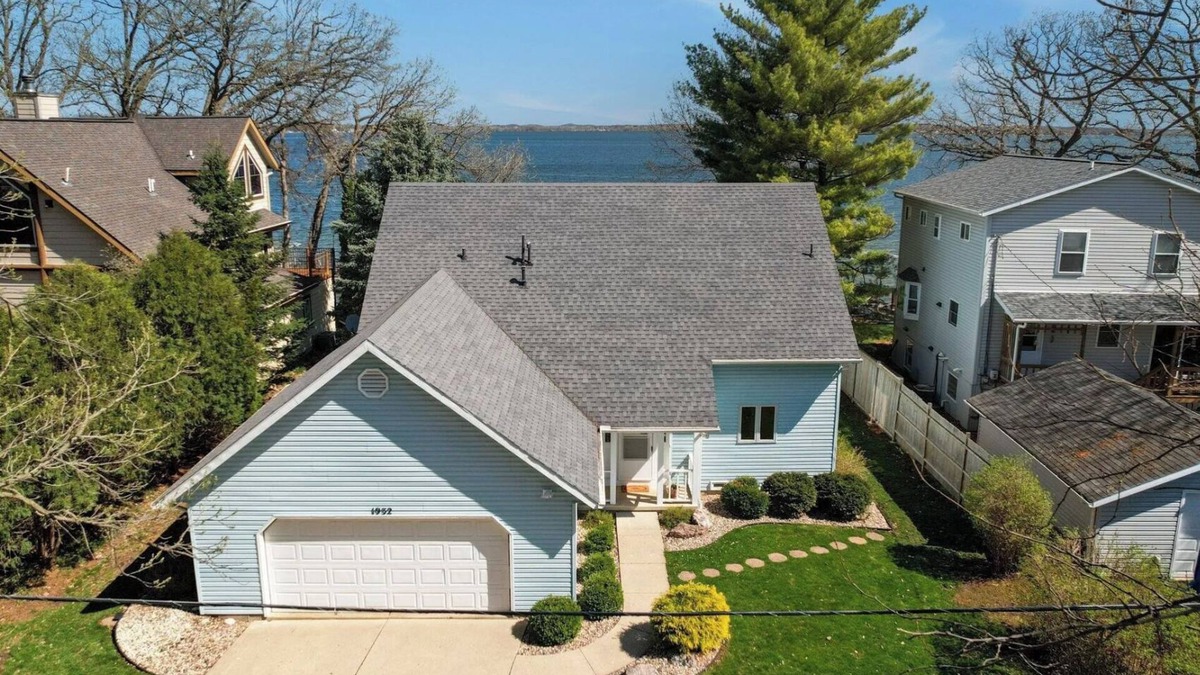 Stoughton House | Waterfront 3-Bedroom Home with Modern Amenities