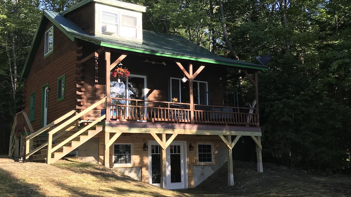 Saint Albans Cabin | WATERFRONT-3BR, 2BA Log Cabin On Big Indian Lake