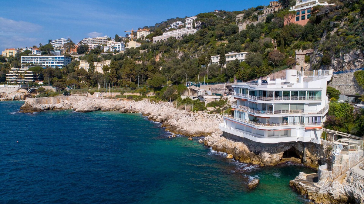 Lazaret Apartment | Waterfront 4BR apartment with breathtaking views and direct access to the sea