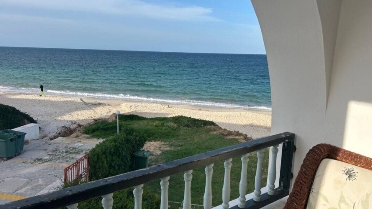Medina de Sousse Apartment | Waterfront apartment 1km from port kantoui