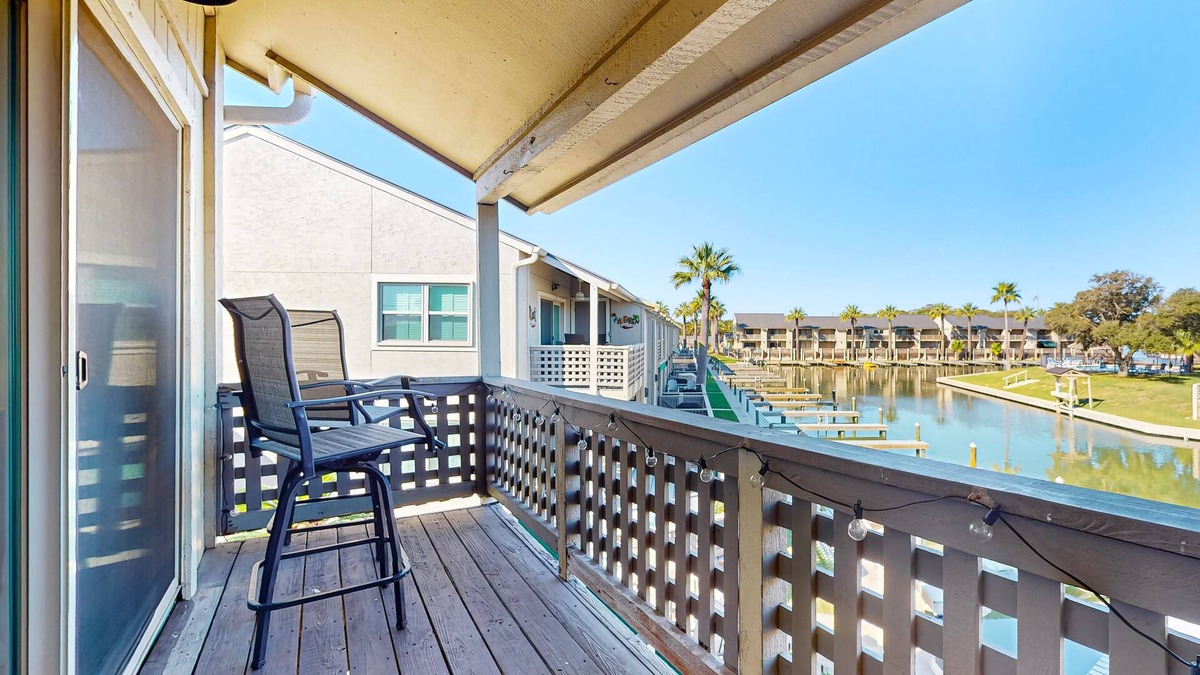 Harbor Oaks House | Waterfront at Bayhouse | Private Dock | 3 Pools & Tennis, Walk to Dining