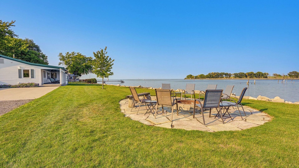 Bay City House | Waterfront Bay City Home w/Dock & Boat Launch!