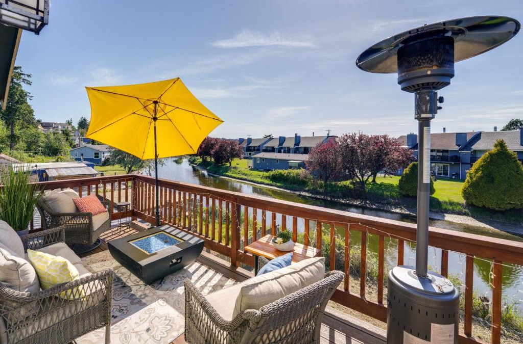 Birch Bay House | Waterfront Birch Bay Rental - Walk to Beach!