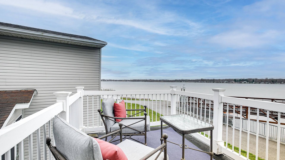 Buckeye Lake House | Waterfront Buckeye Lake House: Deck + Views!