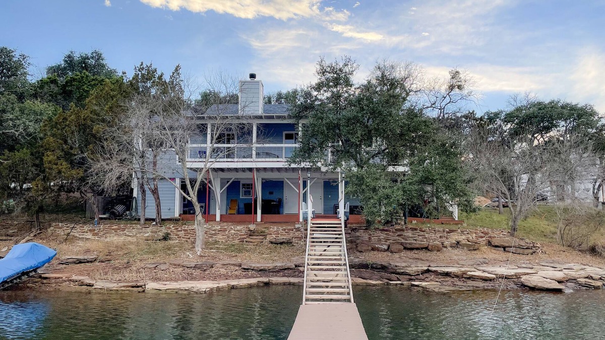 Council Creek South House | Waterfront Cabin on Lake Buchanan with private dock