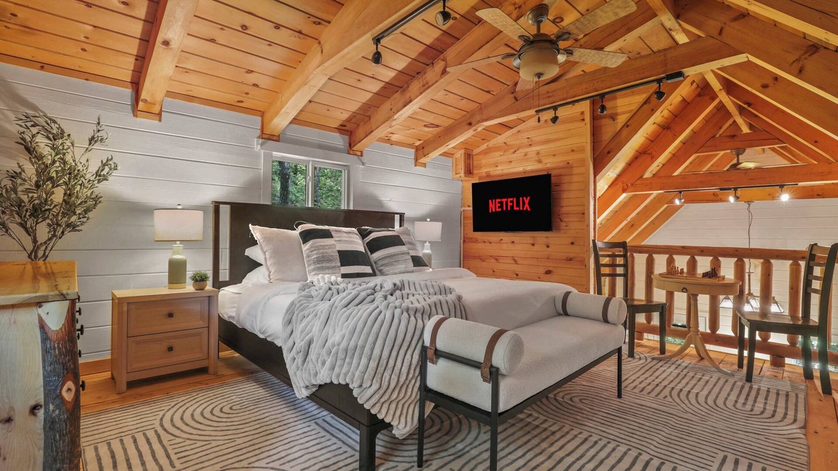 De Soto Cabin | Waterfront Cabin - Sauna - Fire Pit - Private Deck
