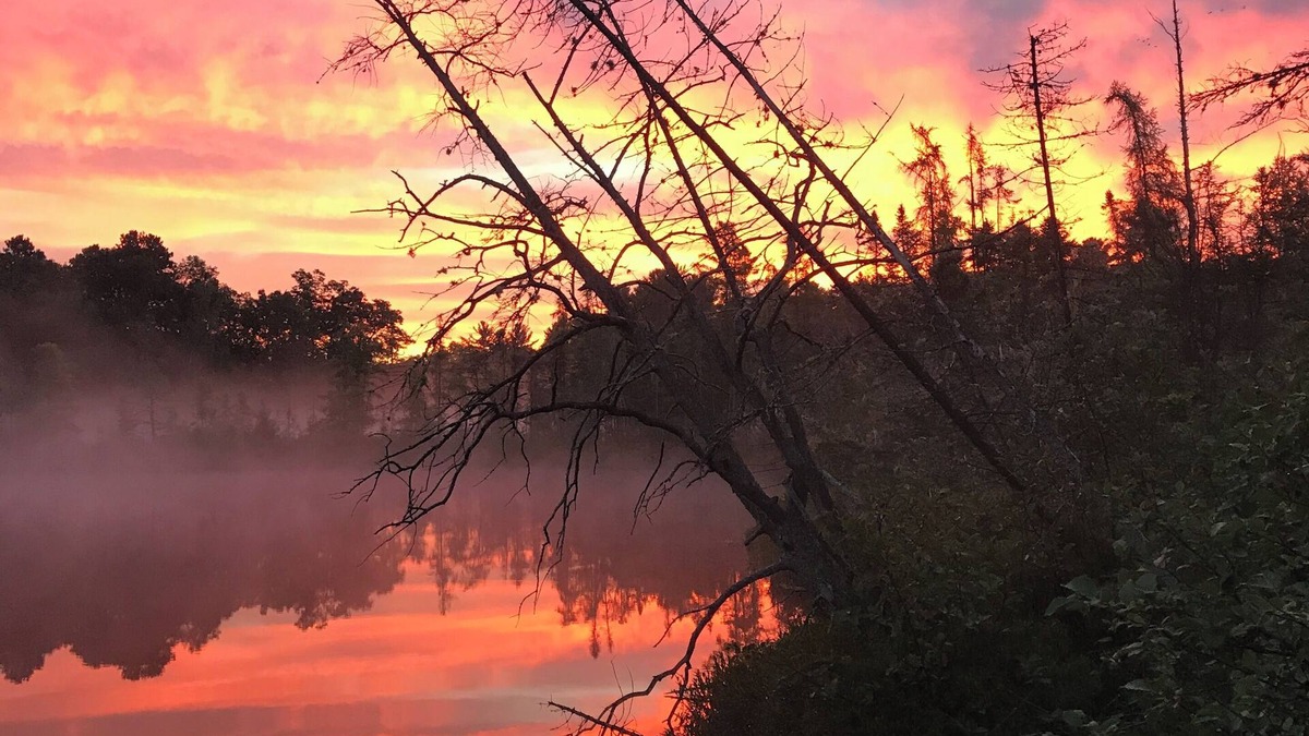 Lac du Flambeau Cabin | Waterfront Cabin: Canoes, Kayaks, Pontoon! Pets Ok. Colorama Fall Specials!