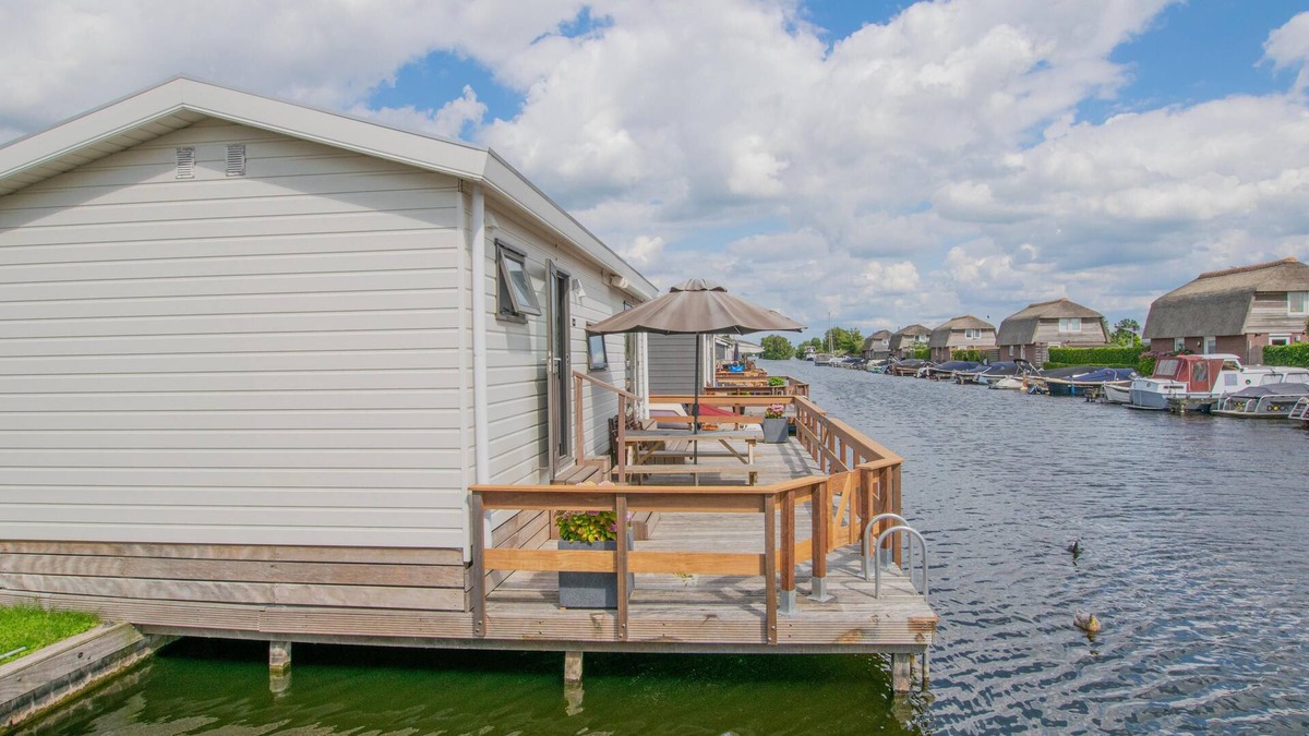 Municipality of Stichtse Vecht Boat Rental | Waterfront chalet with jetty