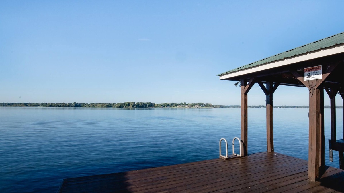 Cherokee County House | *Waterfront* charming cabin w/private boat dock