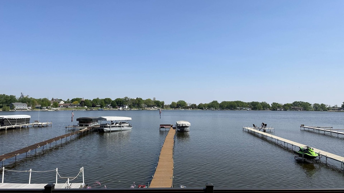 Ventura House | Waterfront Clear Lake home - Private Dock - use our paddle board & kayak!