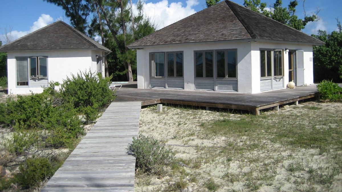 Governor's Harbour Cottage | Waterfront Cottage. Perfect Sunset and Swimming (Governor's Harbour)