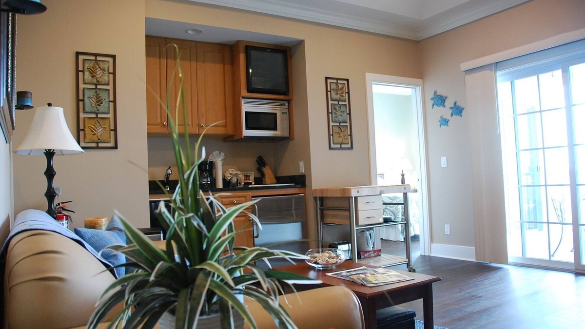 Greenport West Condo | Waterfront Condo C204 At The Cliffside Resort With Amazing Water & Sunset Views