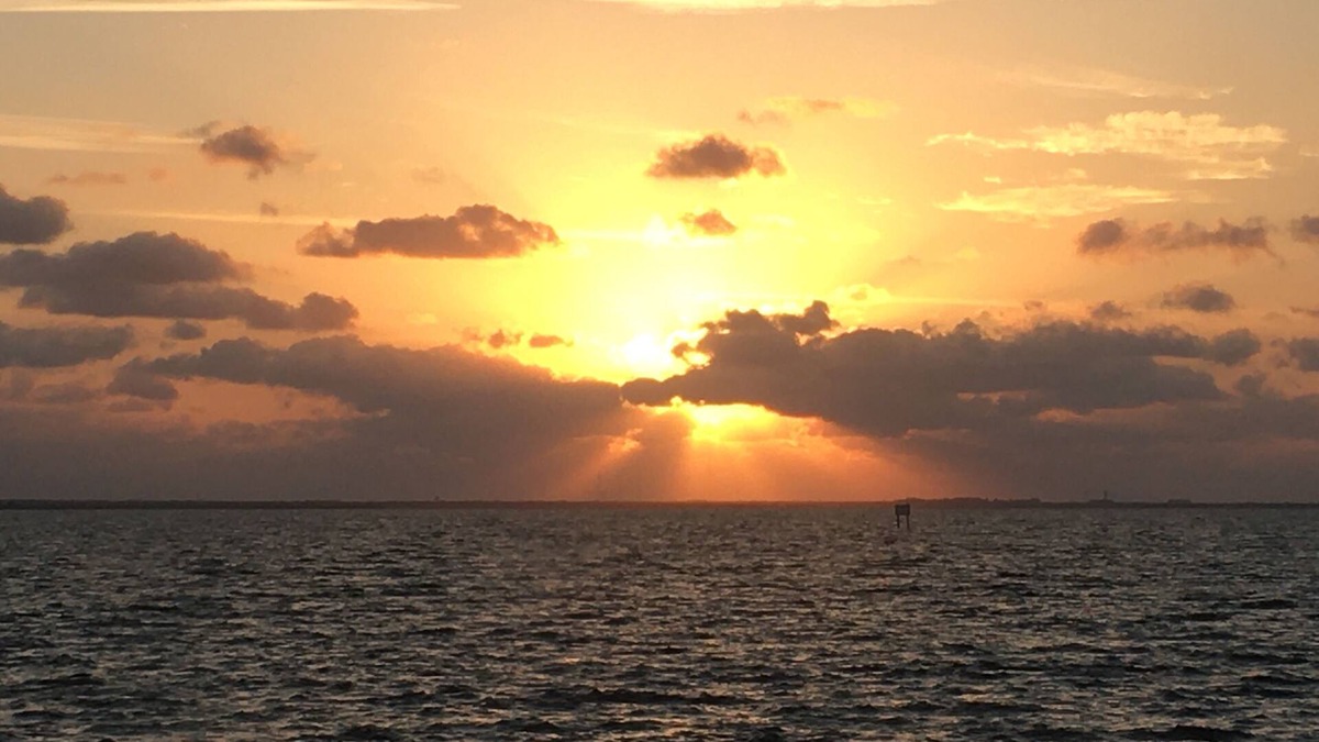 Titusville Condo | Waterfront condo, seasonal, corporate, monthly rental. View rocket launches!