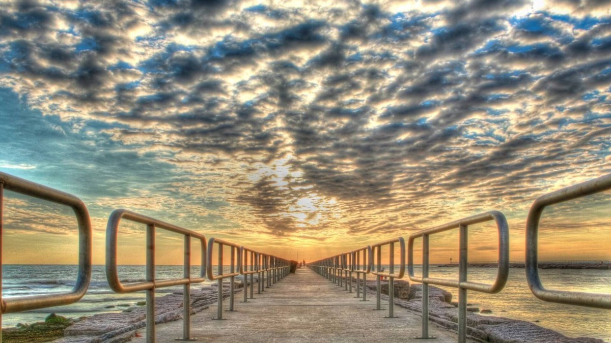 Corpus Christi Condo | Waterfront Condo W/Two Private Decks, Garage Access + Washer & Dryer!