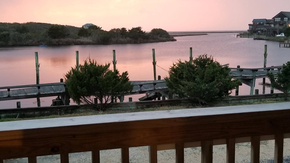 Avon Condo | Waterfront Condo with Outdoor Pool, Year-Round Tennis Courts, & Amazing Sunsets