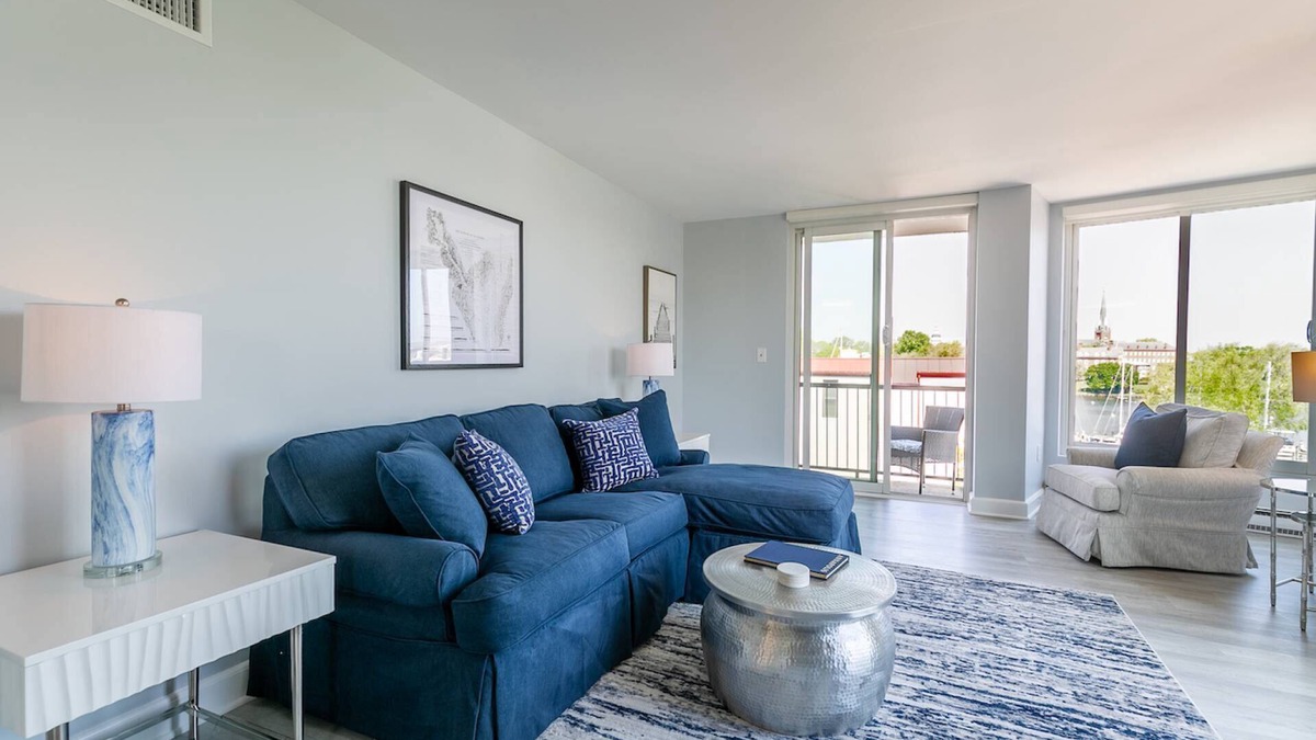 Eastport Condo | Waterfront Condo with Rooftop Pool, Spa Creek Views & Prime Eastport Location with Parking