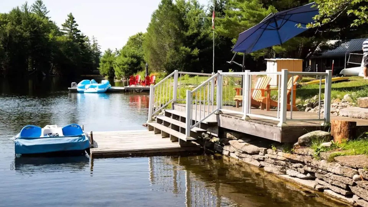Norland Cottage | Waterfront cottage & Bunkie on a big lot!