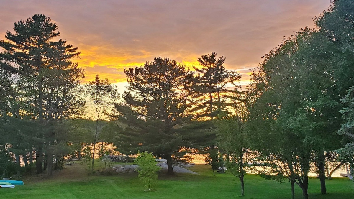 Georgian Bay Cottage | Waterfront Cottage Close to White's Falls